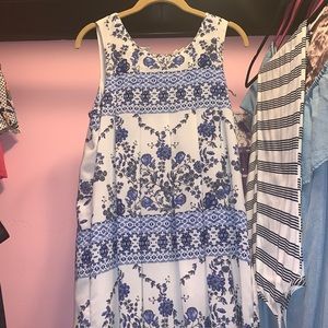 Beautiful Blue and White floral dress